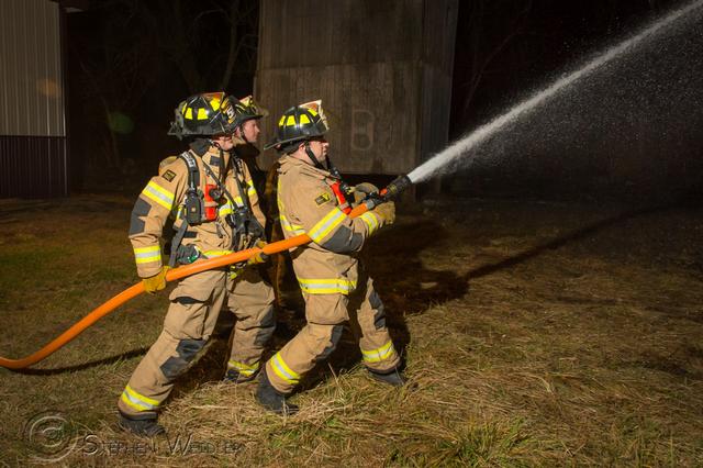 Station 52 Fire Training - The Lieutenant Showing How It's Done - 12/05/2013